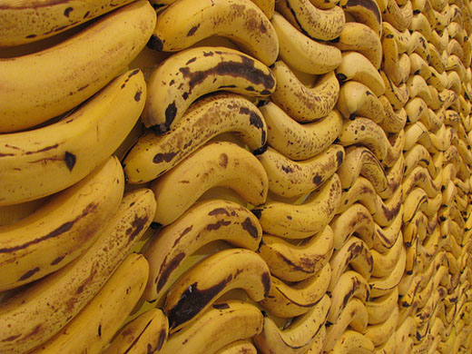 7200-bananas-stacked-sagmeister123